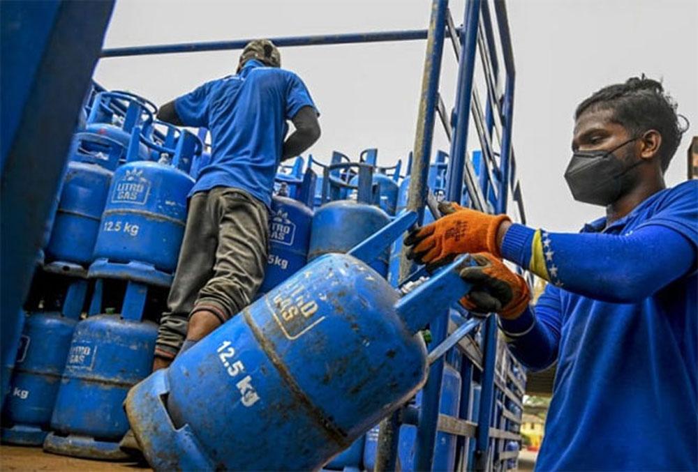 700,000 Litro Gas Cylinders Ready for the Market.