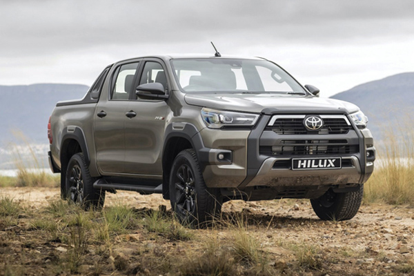 60 billion double cab tender is a straight deal, says D.V. Chanaka.